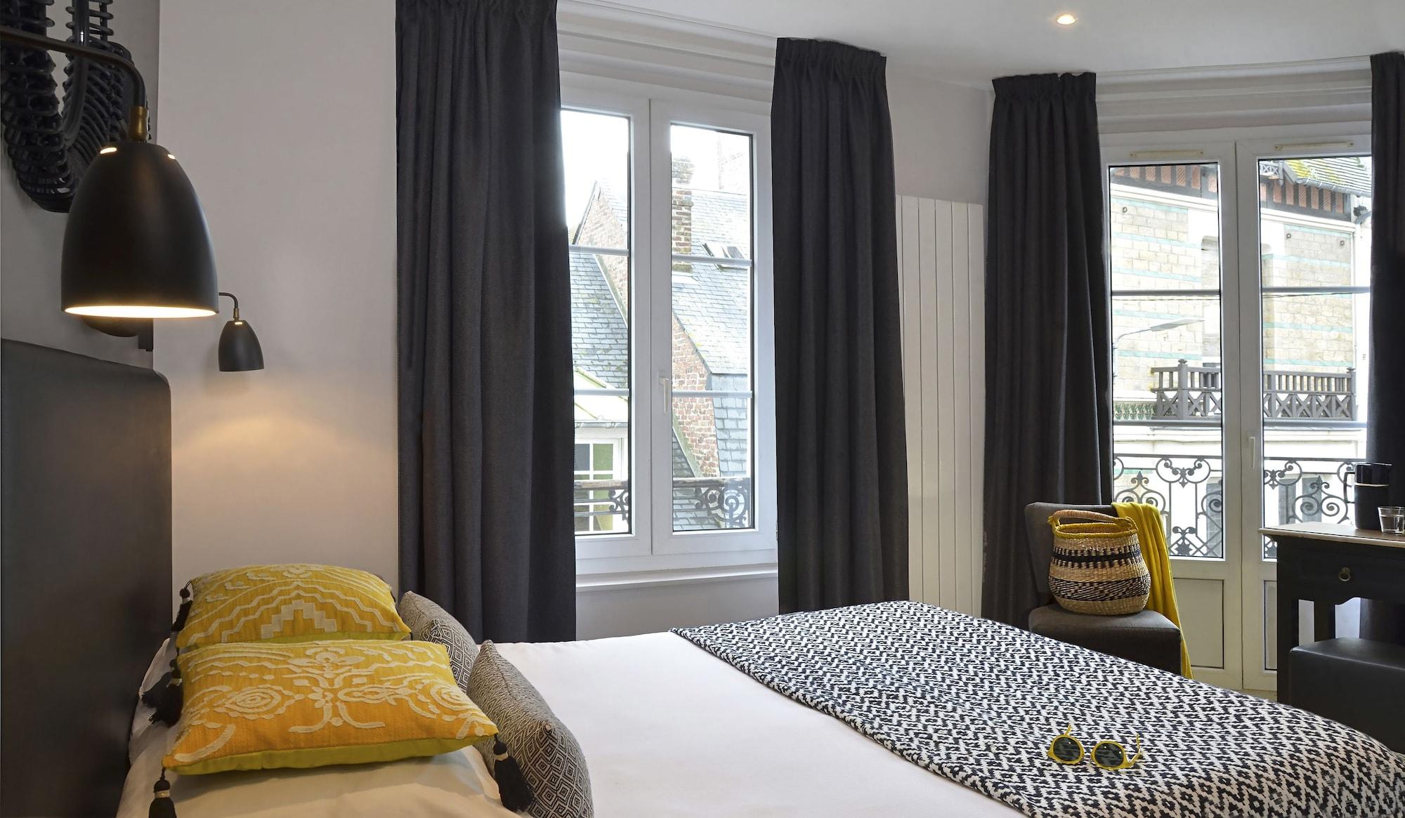 Hotel Le Fer A Cheval Trouville-sur-Mer Dış mekan fotoğraf